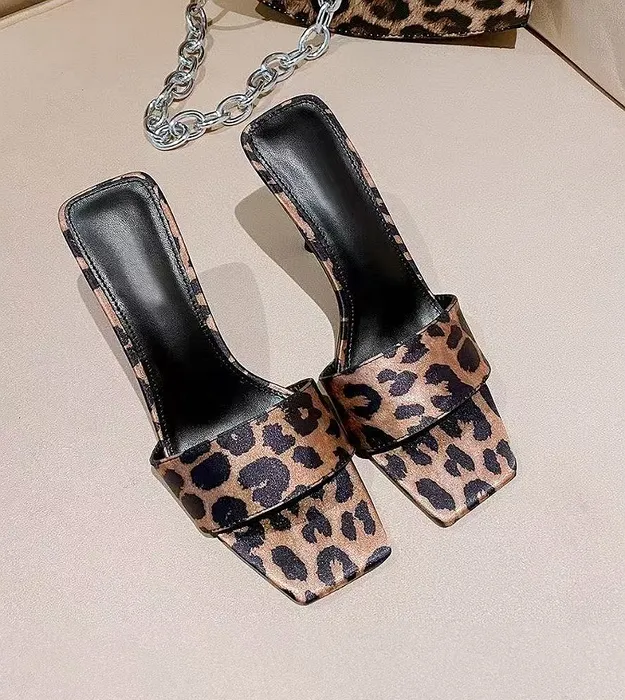 Леопардовый