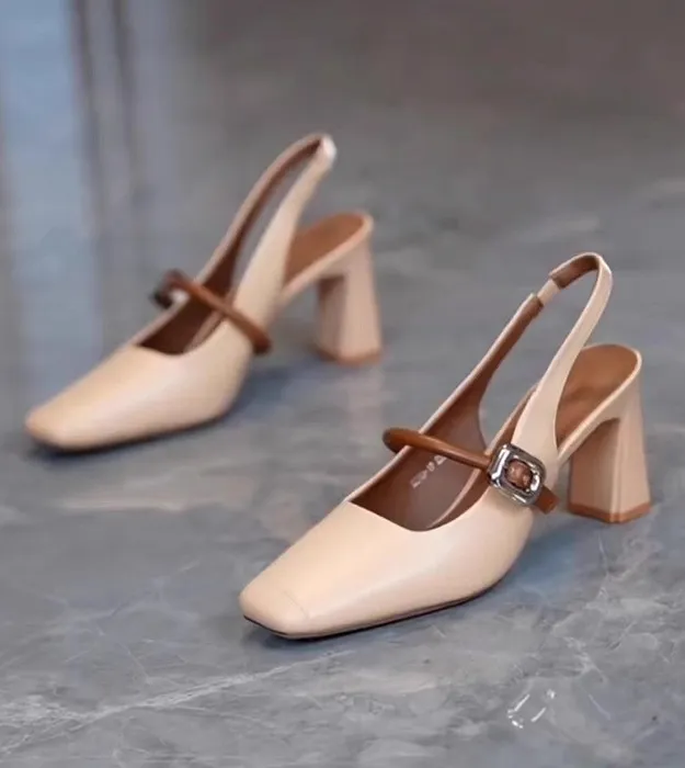 Женская обувь