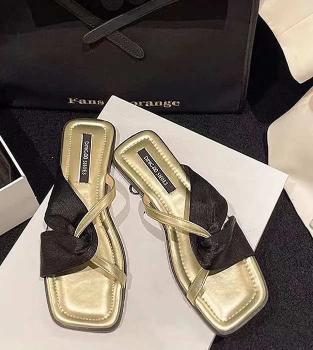 Золотистый