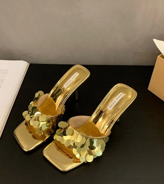 Золотистый