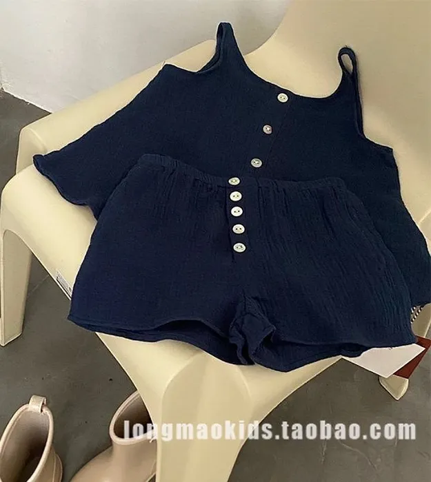 Тёмно синий