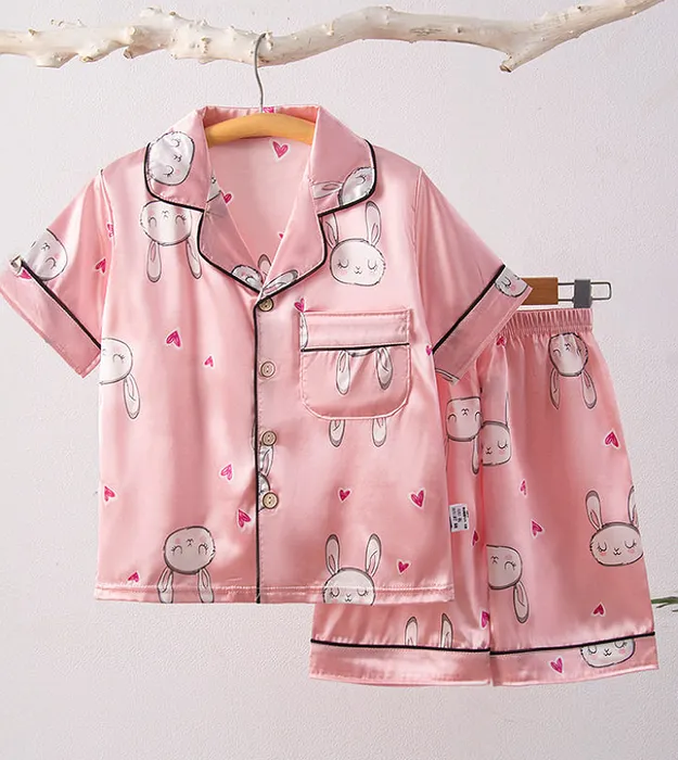 Темно розовый