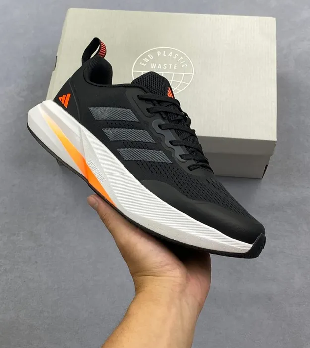 Черно-оранжевый