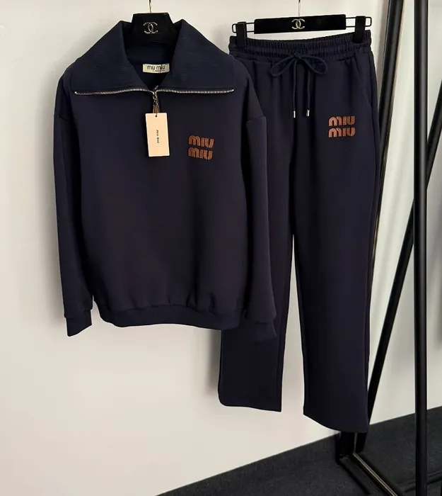 Женский спортивный костюм MiuMiu