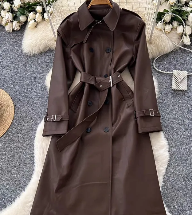 Женский кожаный плащ