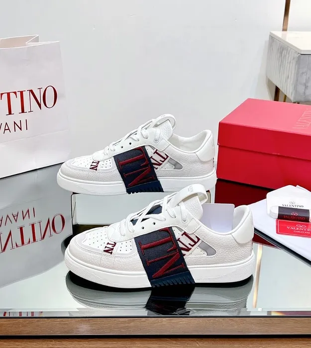 Бело-красный