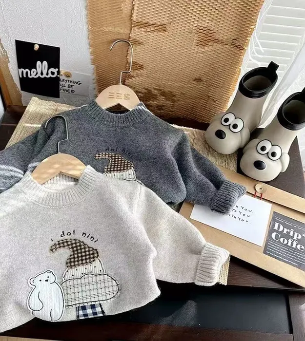 Вязаный свитер для детей