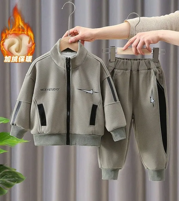 Светло-зеленый