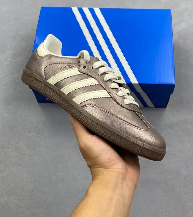 Светло-коричневый