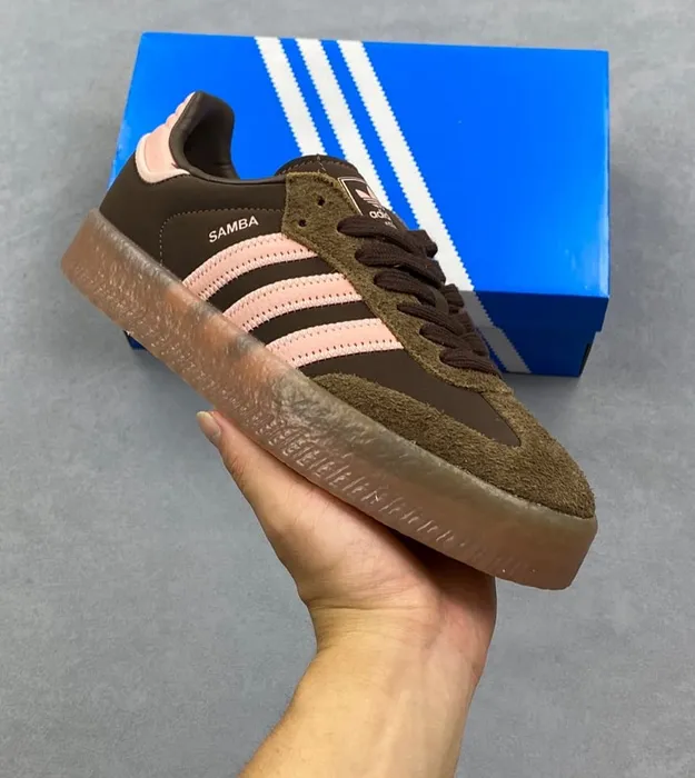 Коричнево-розовый