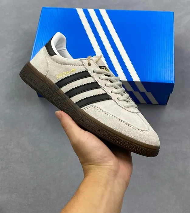 Бело чёрный