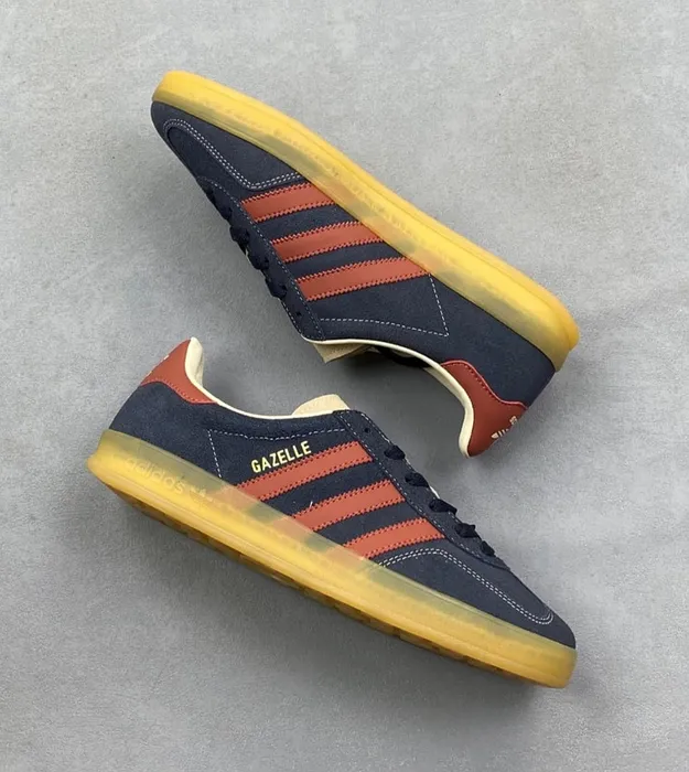 Темно-синий