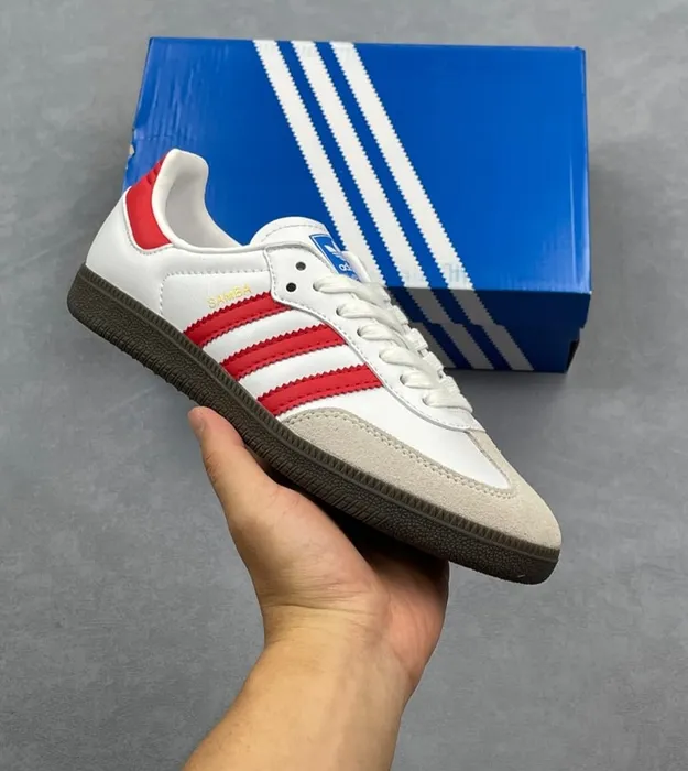 Бело-красный