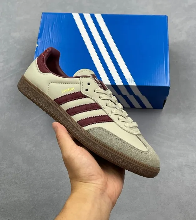 Молочно красный