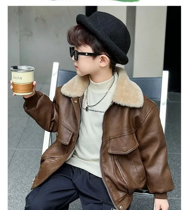 Коричневый