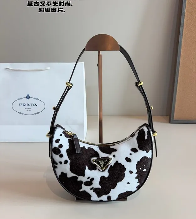 Бело-коричневый