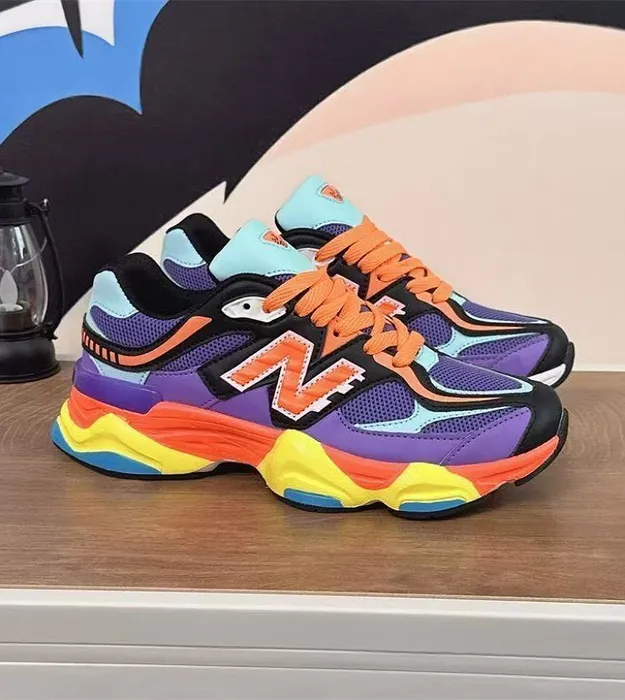 Фиолетовый