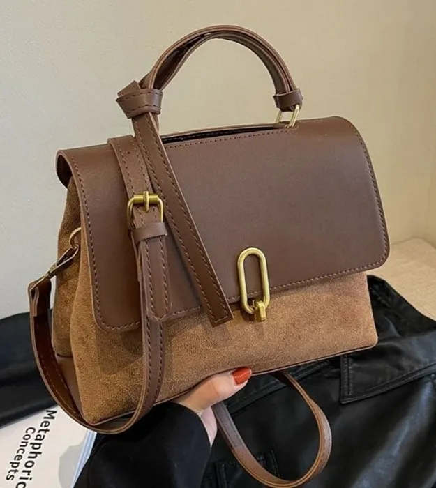 Коричневый