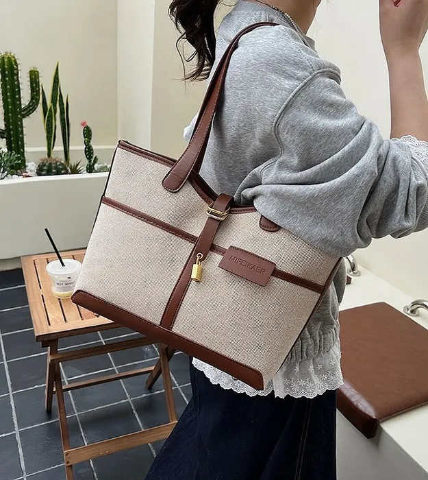 Молочно-коричневый