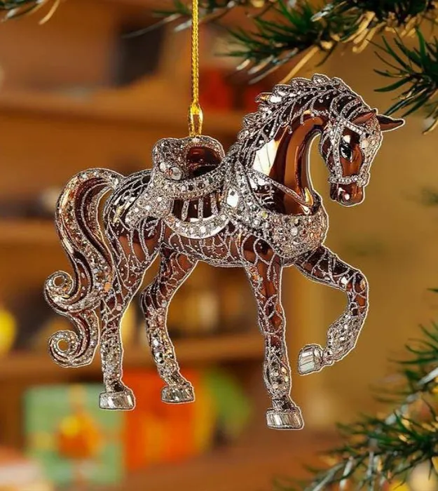 Коричневый