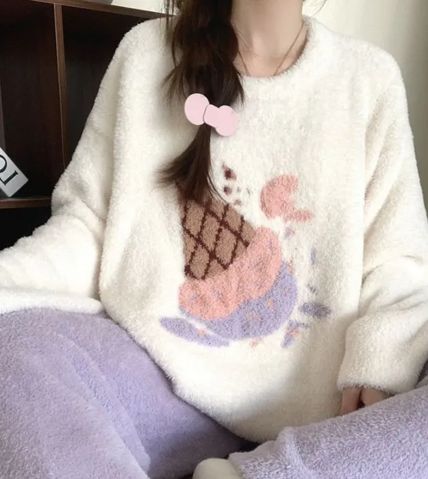 Белый с мороженным