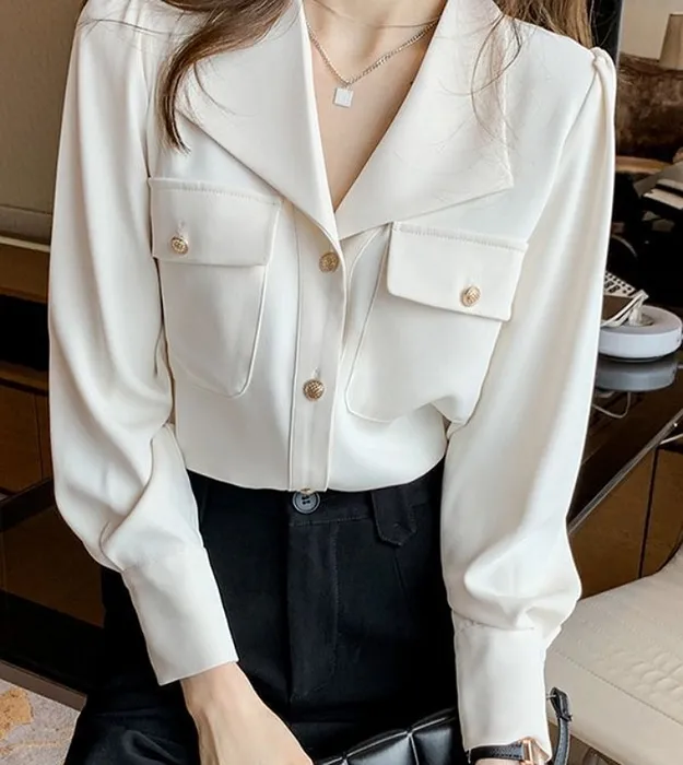 В наличии женская рубашка S размер