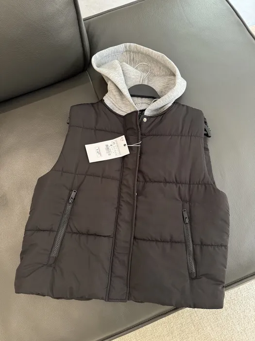 Женская безрукавка жилет