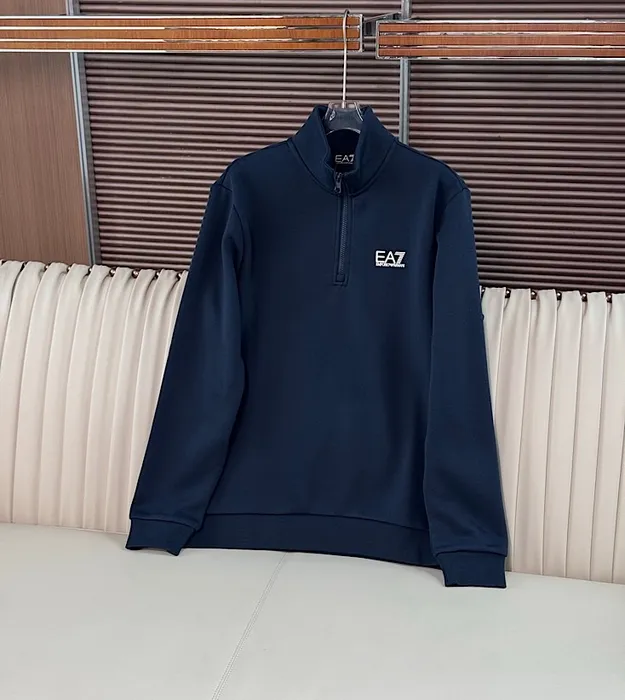 Мужской свитер от Emporio Armani