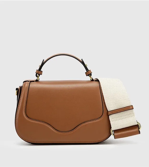 Светло коричневый