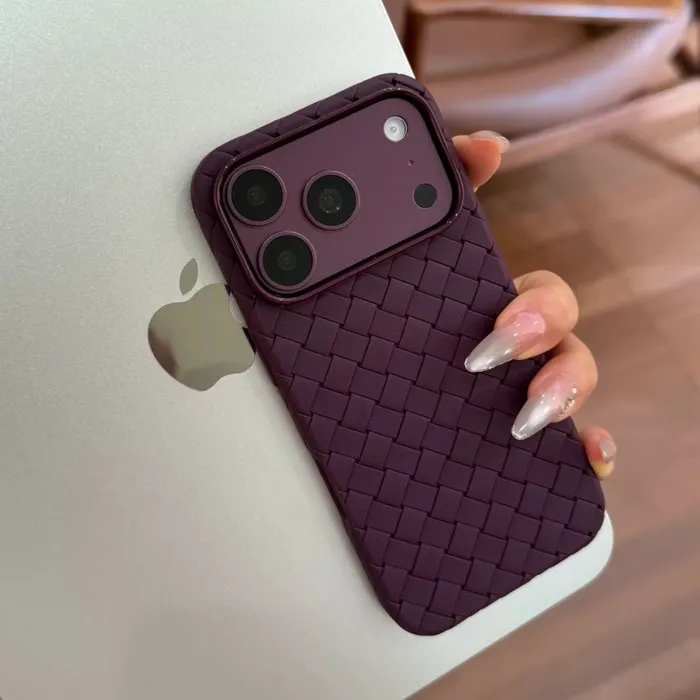 Элегантный плетёный чехол для iPhone с защитой камеры iPhone 17 Pro, 17 Pro Max, 18 Pro, 18 Pro Max